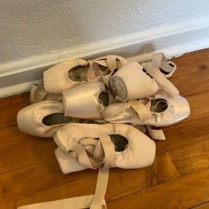 Pointe Shoes